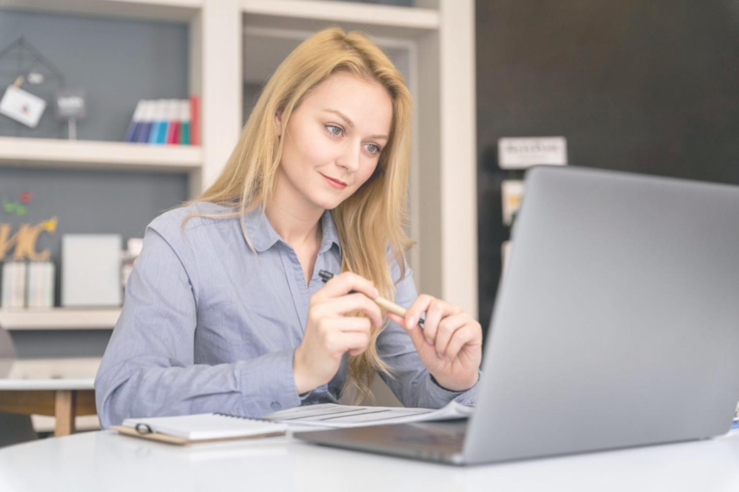 Session de formation avec analyse de cas réels